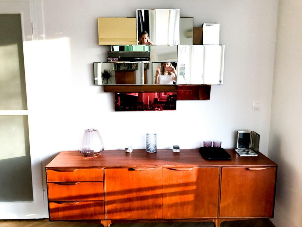 Spacious Bauhaus Icon Flat With Fitness Room In Central Buda, Close To The River And Margaret Island Budapest Exteriör bild