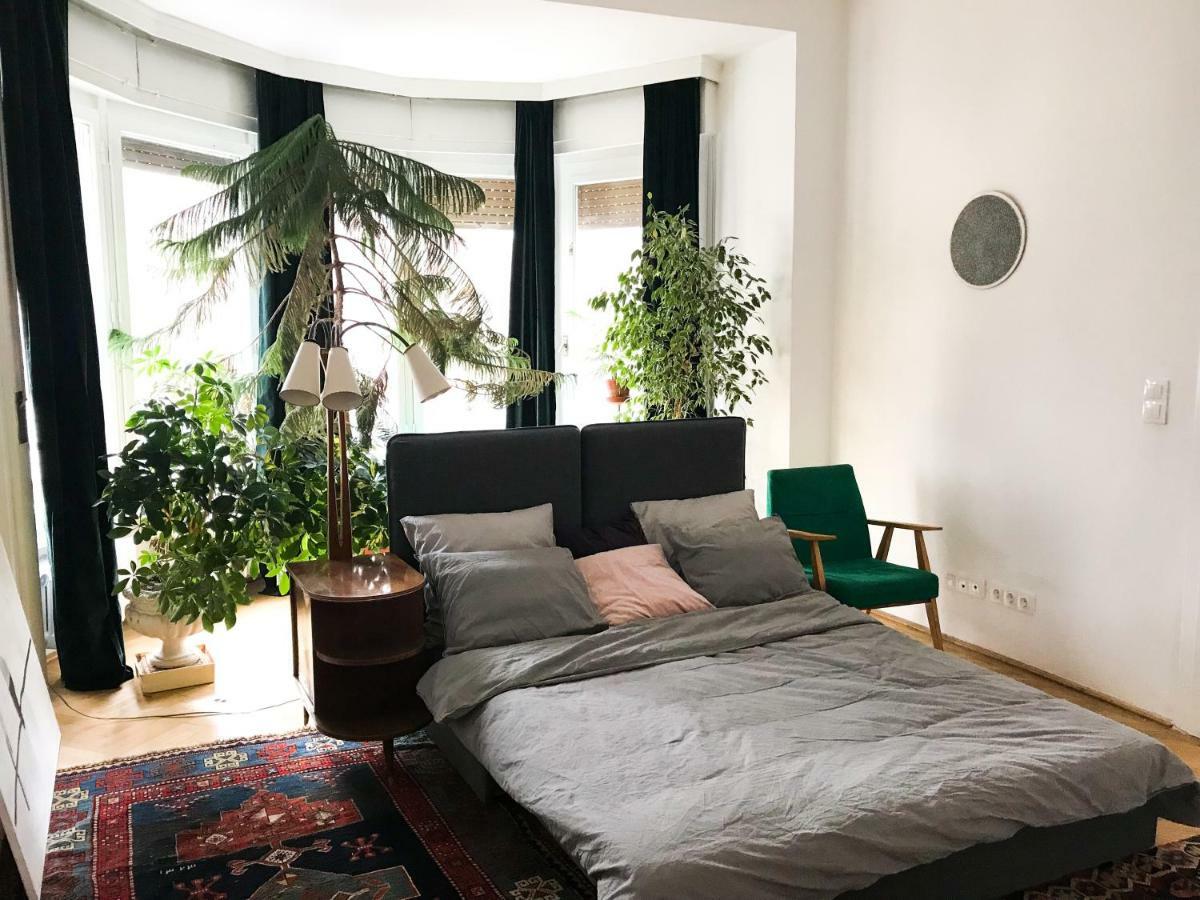 Spacious Bauhaus Icon Flat With Fitness Room In Central Buda, Close To The River And Margaret Island Budapest Exteriör bild