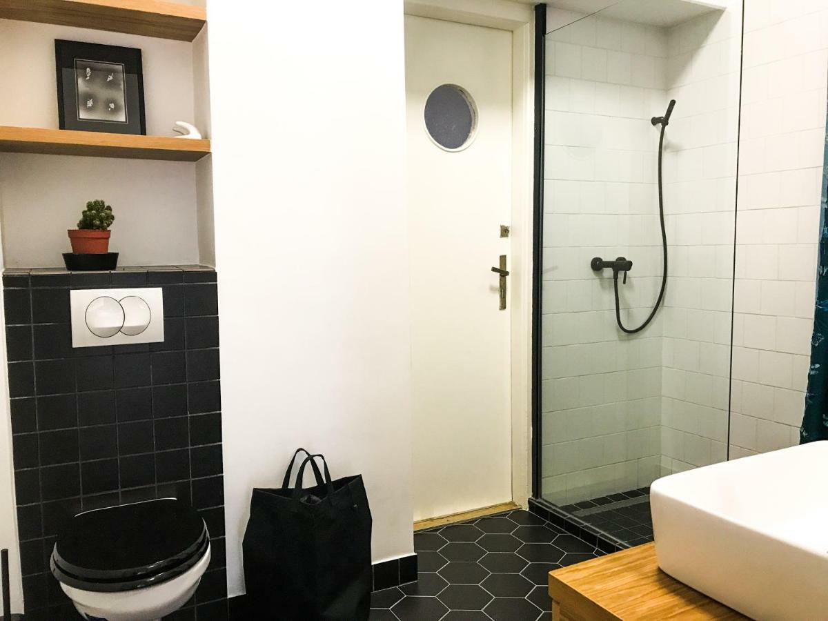 Spacious Bauhaus Icon Flat With Fitness Room In Central Buda, Close To The River And Margaret Island Budapest Exteriör bild